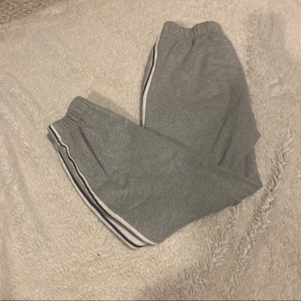 Brandy Melville Sweatpants (READ DESCRIPTION)